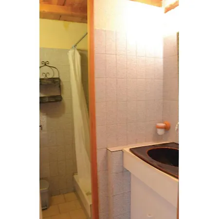 2 Bedroom Cozy In Holiday home Monestier (Dordogne)